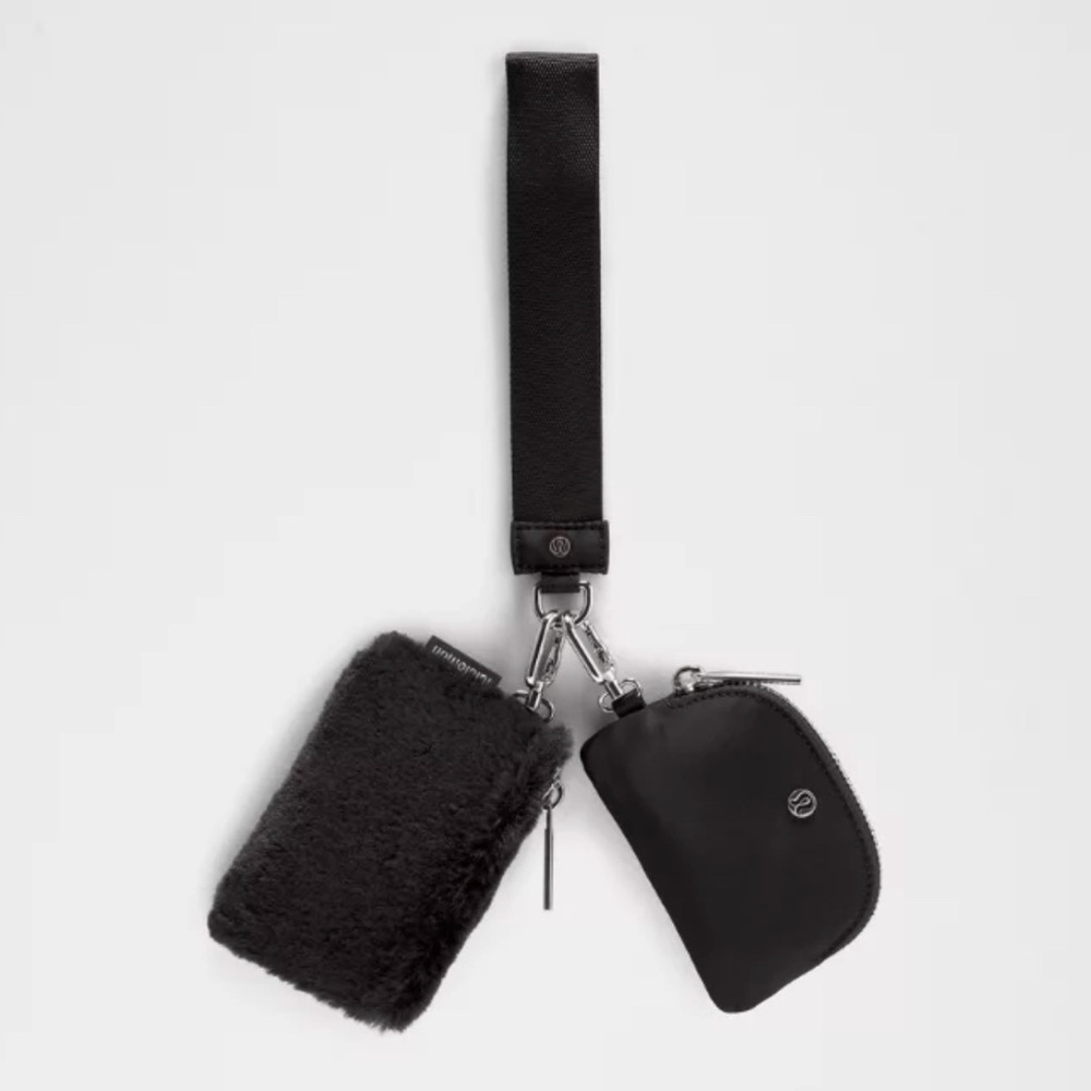 NWTs black Lululemon Dual Pouch Wristlet
Plush Fleece